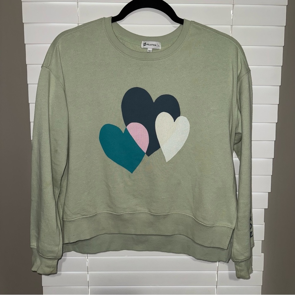 Peloton Large Green Sweatshirt with Heart Design